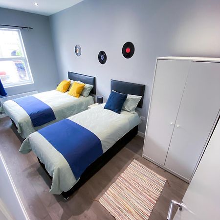 Modern 1 Bedroom Flat In Wood Green London Exterior photo