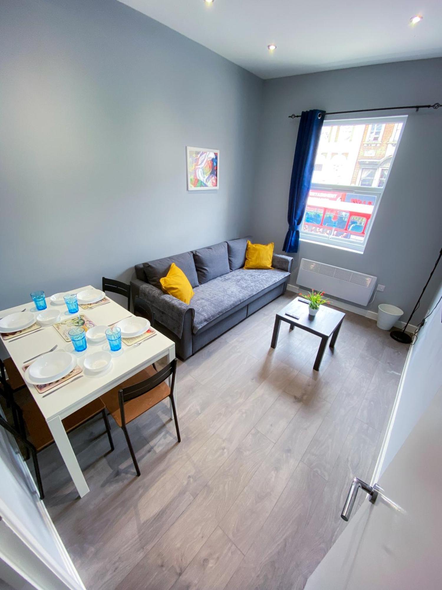 Modern 1 Bedroom Flat In Wood Green London Exterior photo
